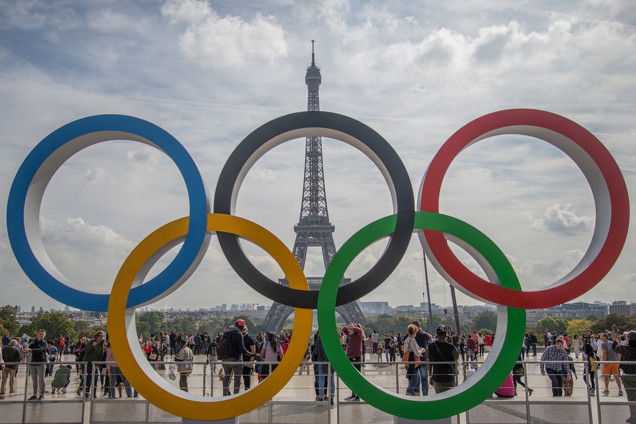 olympic rings, paris, tourism
